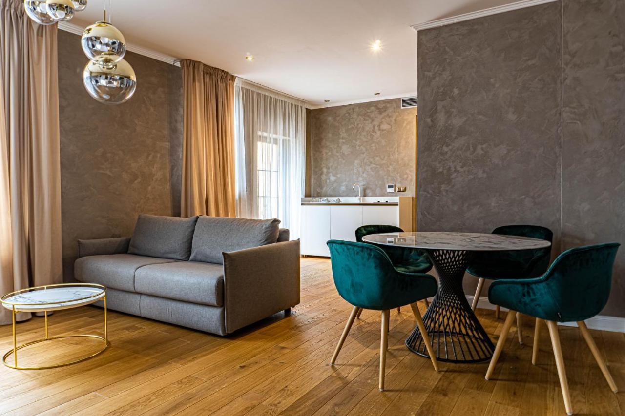 Rosso Aparthotel Michalovce Exterior photo